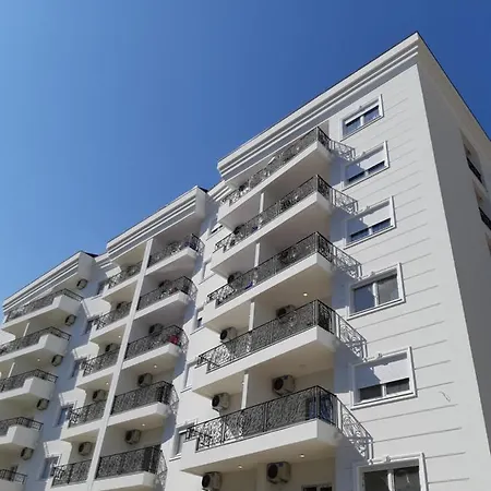 Becici דירה